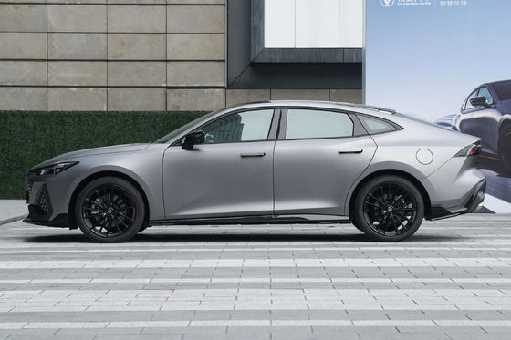 Энергетические транспортные средства 2024 Changan Uni-V PHEV Автомобиль на 5 мест в белом черном белом или красном