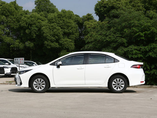 Доступный и Toyota Corolla Гибридный электромобиль Малый размер