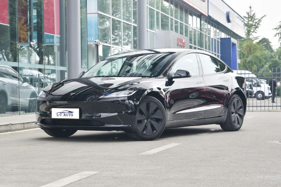 Модель 2024 Tesla с полным приводом электрический спортивный автомобиль с дальностью 713 км.