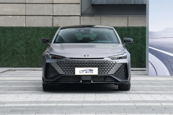 2024 Чанган UNI-V Plug-In гибридный бензиновый электромобиль Максимальная скорость 205 км/ч