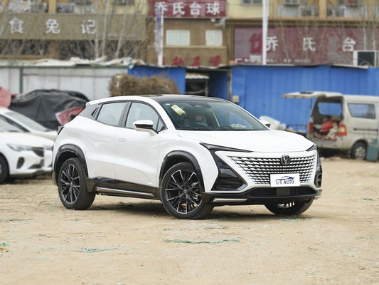 Максимальная скорость 200 км/ч 2023 Чанган UNI-T 1.5T Turbo Luxury Седан с бензиновым двигателем