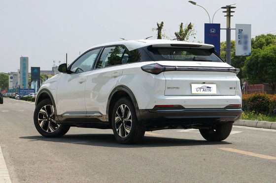 Опыт будущего транспорта с Hozon Neta U Intelligent Luxury SUV