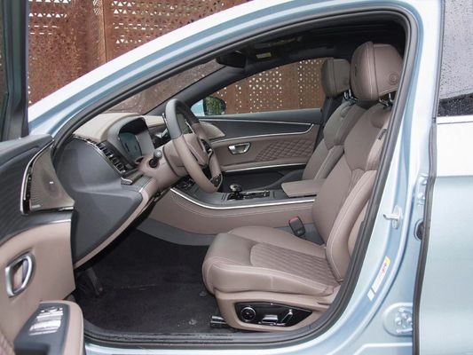 Высокоскоростное электромобиль BYD Han DM-i Champion Edition 2024 с максимальной скоростью 185