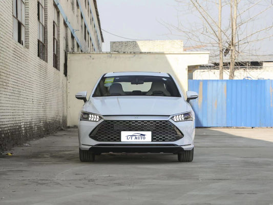 2024 BYD Qin PLUS DM-i 55KM Champion Edition Аккумуляторный электромобиль в черном цвете