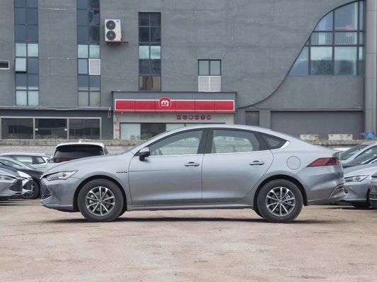 2023 BYD Tang Song Yuan 4-дверный 5-местный хэтчбек с литий-железофосфатной батареей