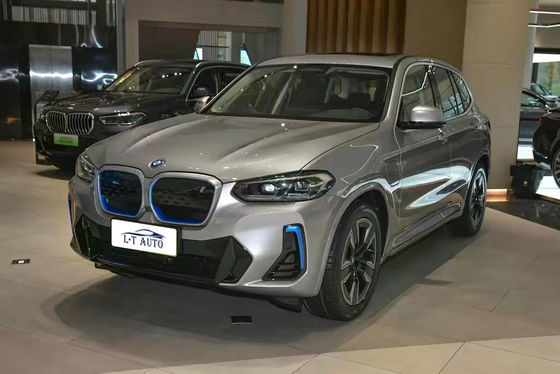 BMW iX3 Электрический патрульный автомобиль 4 или 5 мест Максимальная лошадиная мощность 286 л.с. Общий крутящий момент 400 Нм