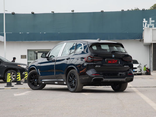BMW iX3 Электрический патрульный автомобиль 4 или 5 мест Общая мощность 210 кВт Максимальная скорость 180 кВт/ч