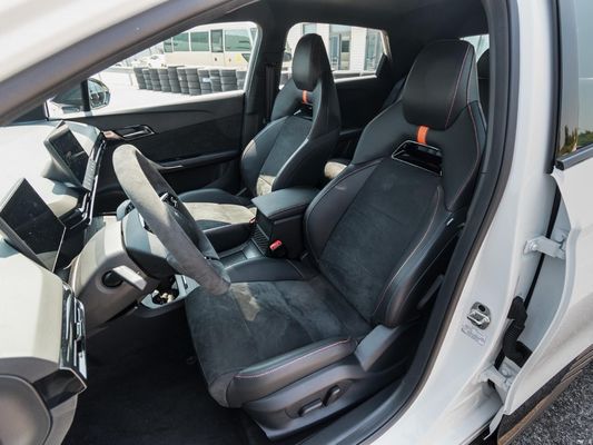 125 кВт MG 4 EV AWD 4WD 425 км 520 км Электрическое транспортное средство с временем быстрой зарядки 0,47 ч и 1