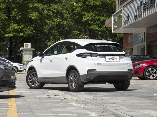 Geely Geometry C EV SUV Автомобиль Быстрое время зарядки 0,63 ч Левая руля Водитель руля