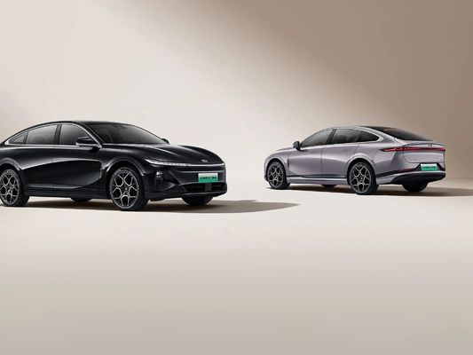Чанган NEVO A07 EV Седан 2900 мм колесная база 4905x1910x1480 мм Интеллектуальное энергетическое транспортное средство