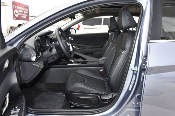 Седан Elantra 4-дверный 5-местный автомобиль с задней камерой 360° и максимальным крутящим моментом Nm 100-200Nm