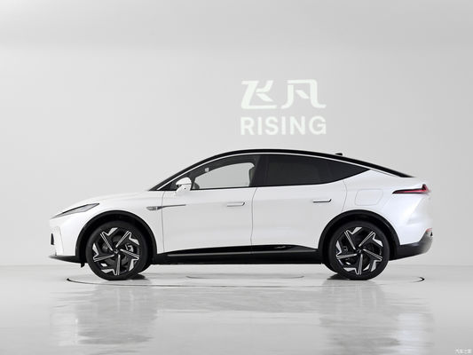 Электрический внедорожник RISING R7 - идеальное сочетание производительности и дальности
