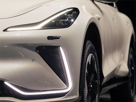 IM LS7 Luxury Smart EV SUV 5049x2002x1731 мм Размеры для энергетических транспортных средств Zhiji