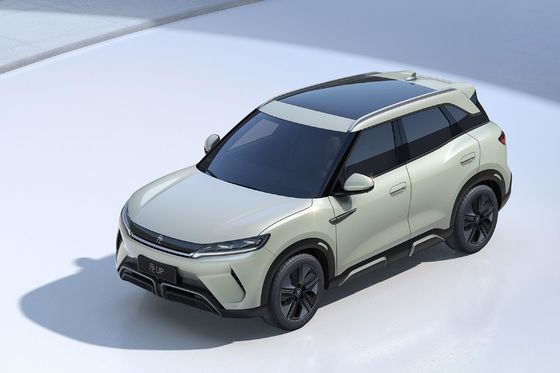 Длинная дальность 401KM Литий-железофосфатная батарея BYD YUAN UP 2WD Малый внедорожник для вашего