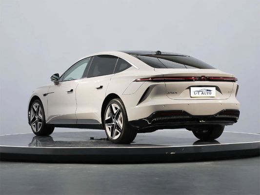 Электрический автомобиль Feifan F7 с дальностью 702 км и высокой скоростью 200 км/ч