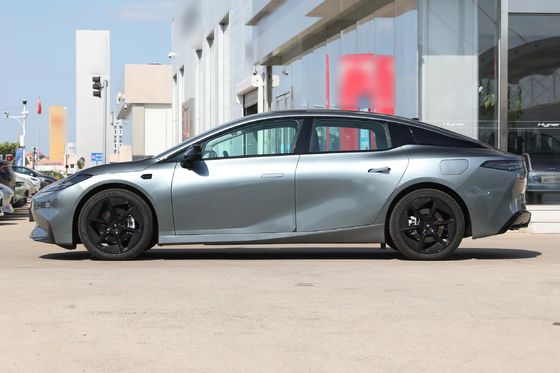 Высокоскоростной RWD Электрический спортивный автомобиль EV Подержанный автомобиль Интеллектуальная зарядка транспортных средств Aion Hyper GT