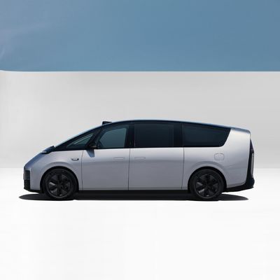 Lixiang Mega 7-местный MPV 4WD Чистый электрический автомобиль с максимальной мощностью 400 кВт 5350x1965x1850