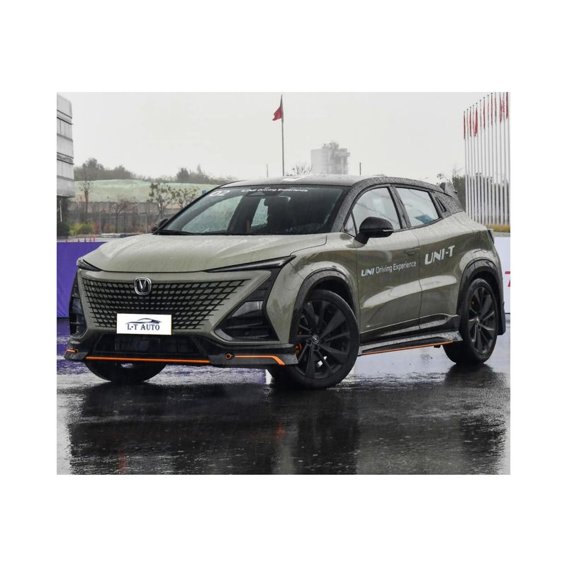 2024 Чанган UNI-T компактный бензиновый автомобиль SUV Продажа подержанных автомобилей 1.5T спортивная версия UNI-T Car