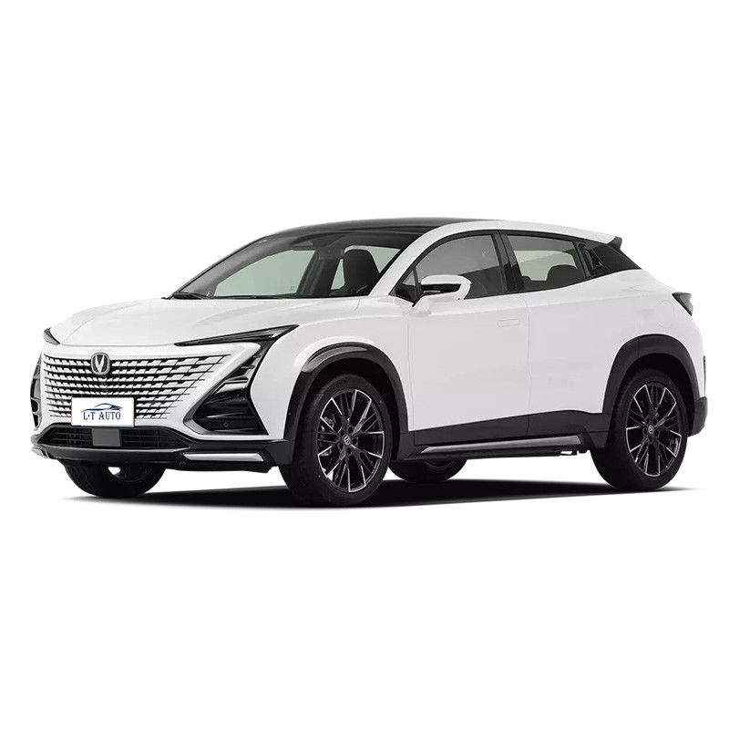 Максимальная скорость 200 км/ч 2023 Чанган UNI-T 1.5T Turbo Luxury Седан с бензиновым двигателем