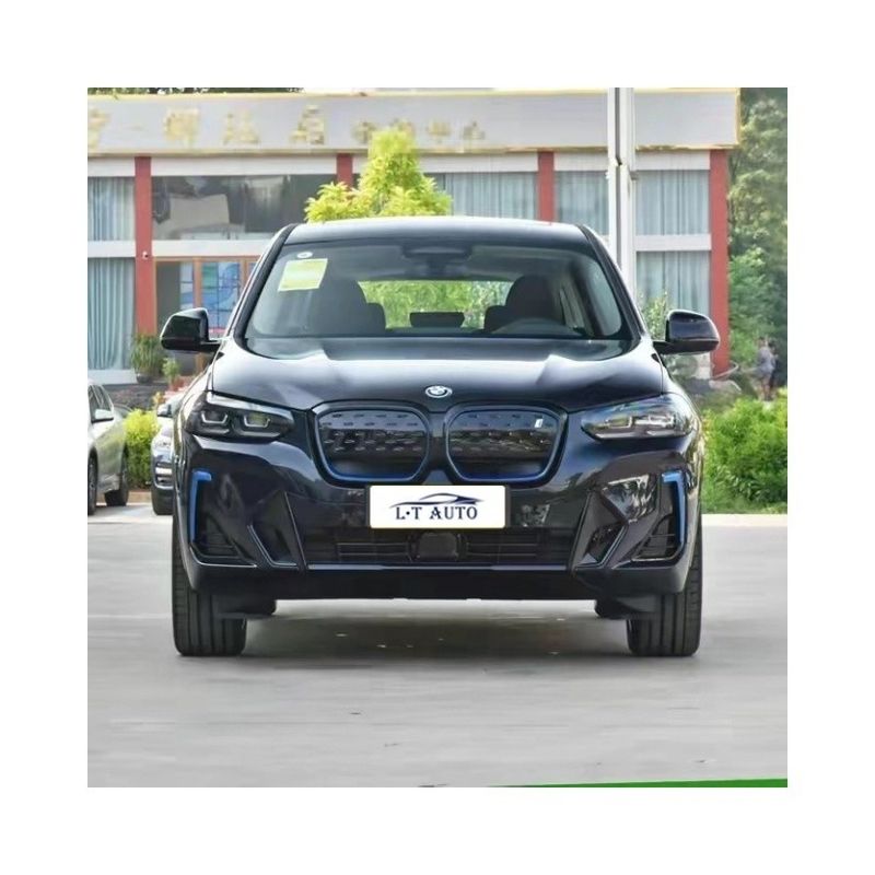 BMW iX3 Электрический патрульный автомобиль 4 или 5 мест Максимальная лошадиная мощность 286 л.с. Общий крутящий момент 400 Нм